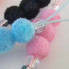 Flocky beads strap