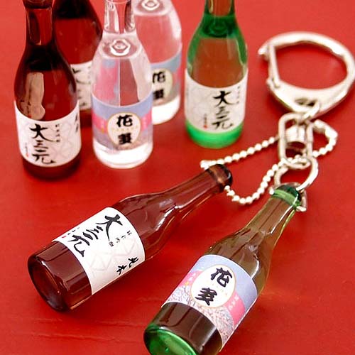 Miniature bottles